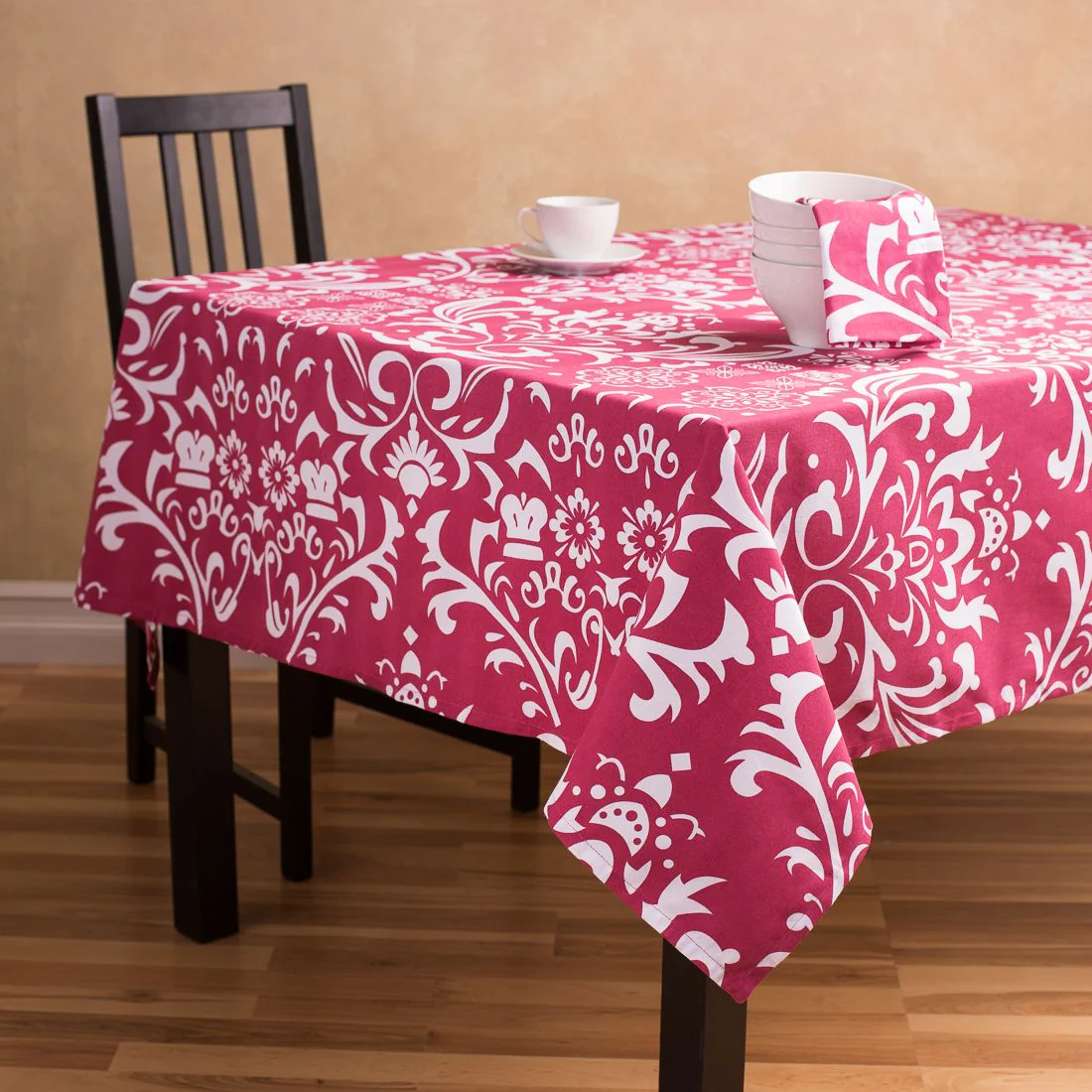 60 X 84 in. Rectangular Cotton Vintage Royalty Tablecloth - Image 4